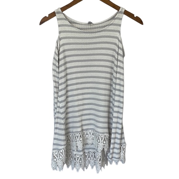 WALLFLOWER Grey White Stripe Cold Shoulder Top Size Small - Picture 2 of 10